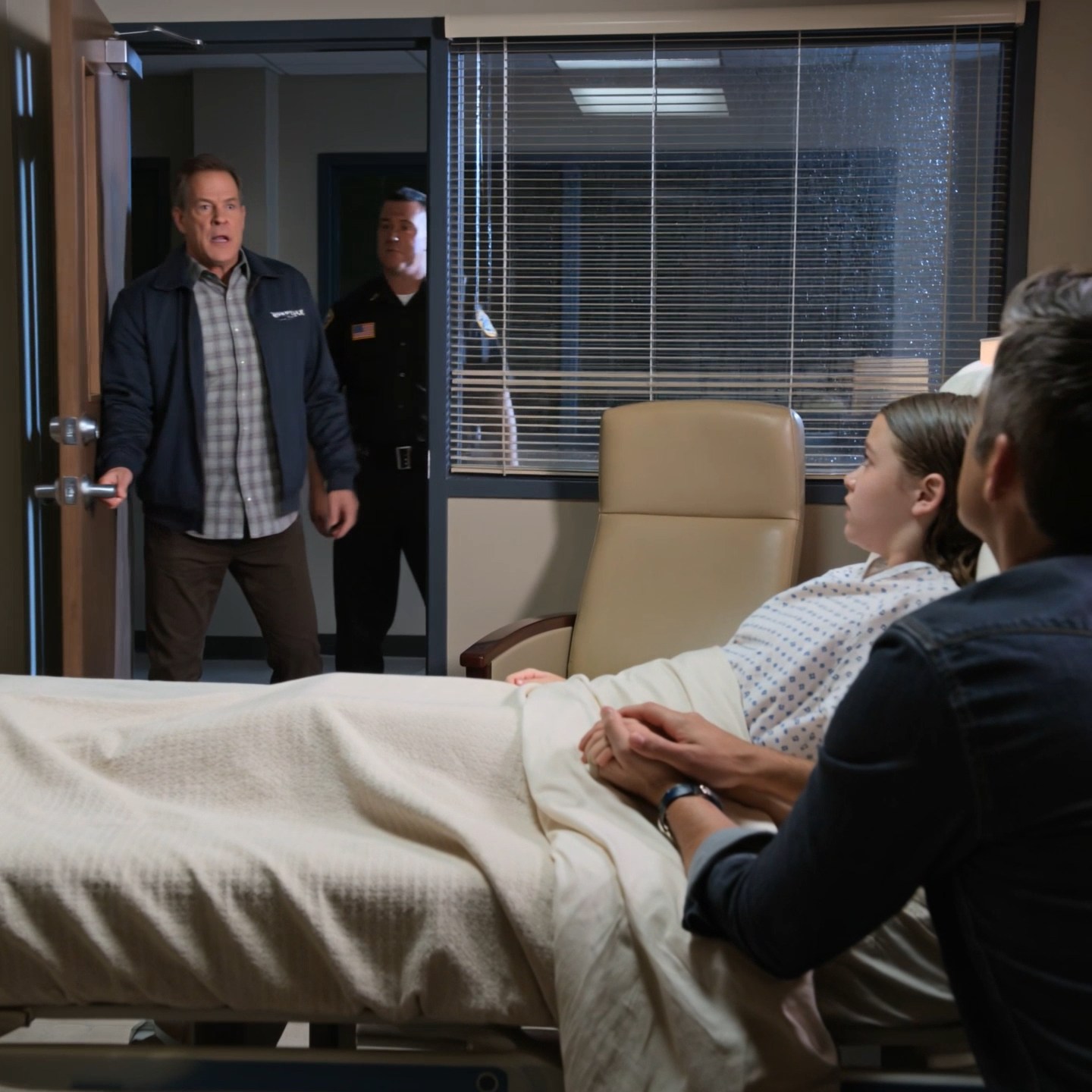 At 15, my parents threw me out into a storm over my sister’s lie. Three hours later, police called them to my hospital room—and the second my father saw the man beside my bed, his hands started shaking.