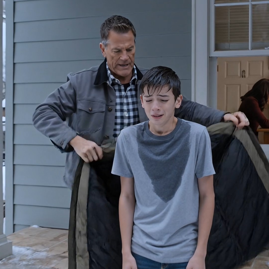 I arrived at my daughter’s house on Thanksgiving and found my grandson shivering outside in five-degree weather while they ate turkey inside. A few minutes later, the color drained from their faces—and I still hadn’t even knocked on the door.